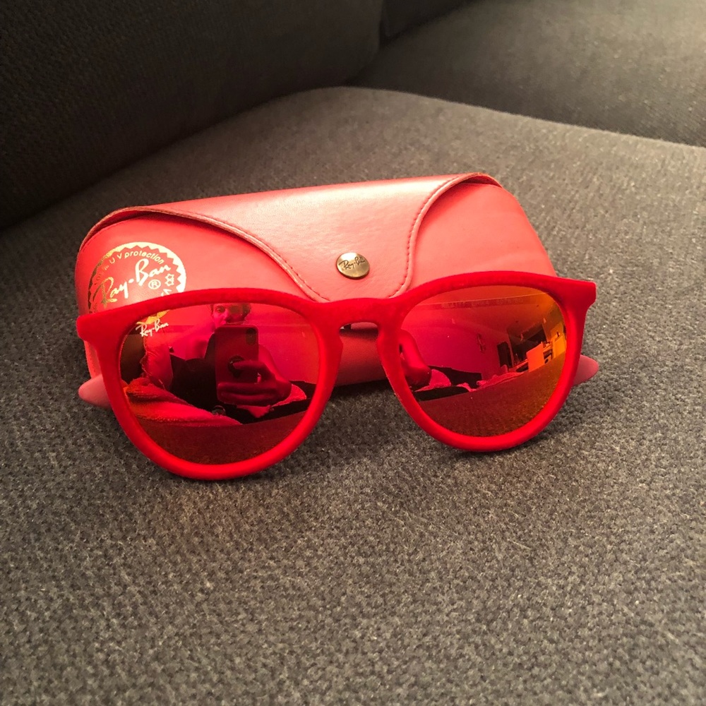 Ray Ban Red Flash Sunglasses 🕶